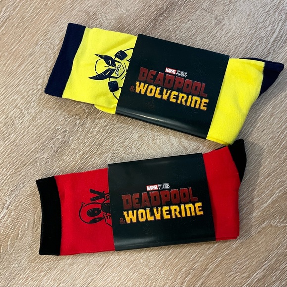 Marvel Deadpool & Wolverine Socks - Picture 1 of 3